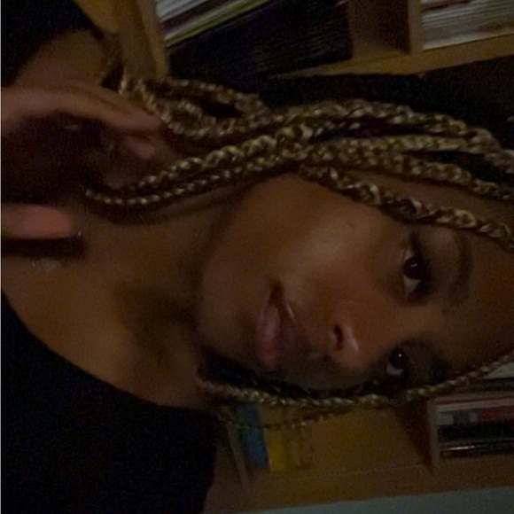 Meet your Posher, Mica - Picture 1 of 1